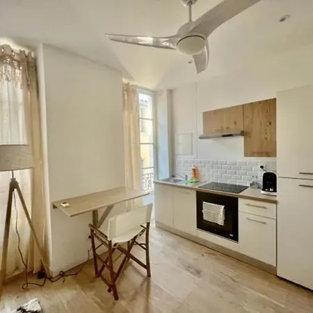 Boheme Chic - Parking- 80m Des Arenes Apartamento